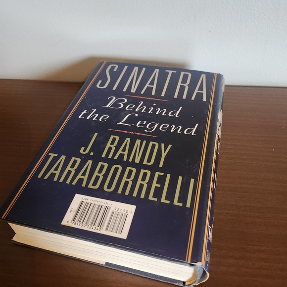 SINATRA Behind the Legend Book - Picture 3 of 4